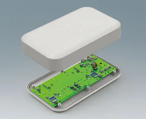 Internal fastening pillars for PCBs in top and bottom part