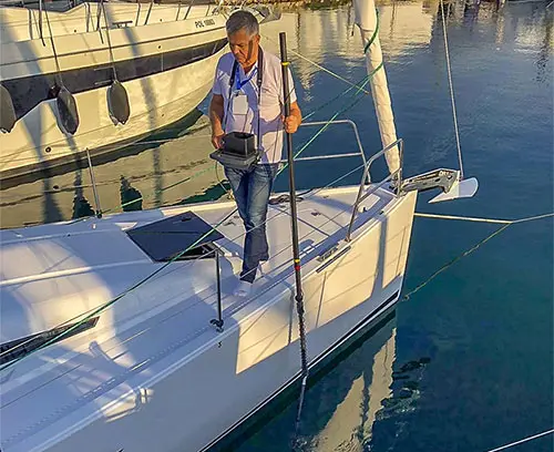 Hand held HD-camera and monitor system